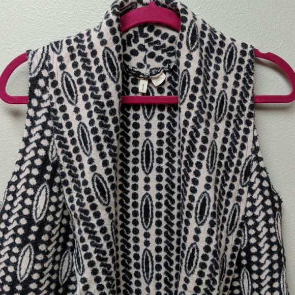 Long wool Moth vest - Picture 2 of 7